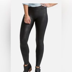 Spanx Faux Leather Leggings. Size Large